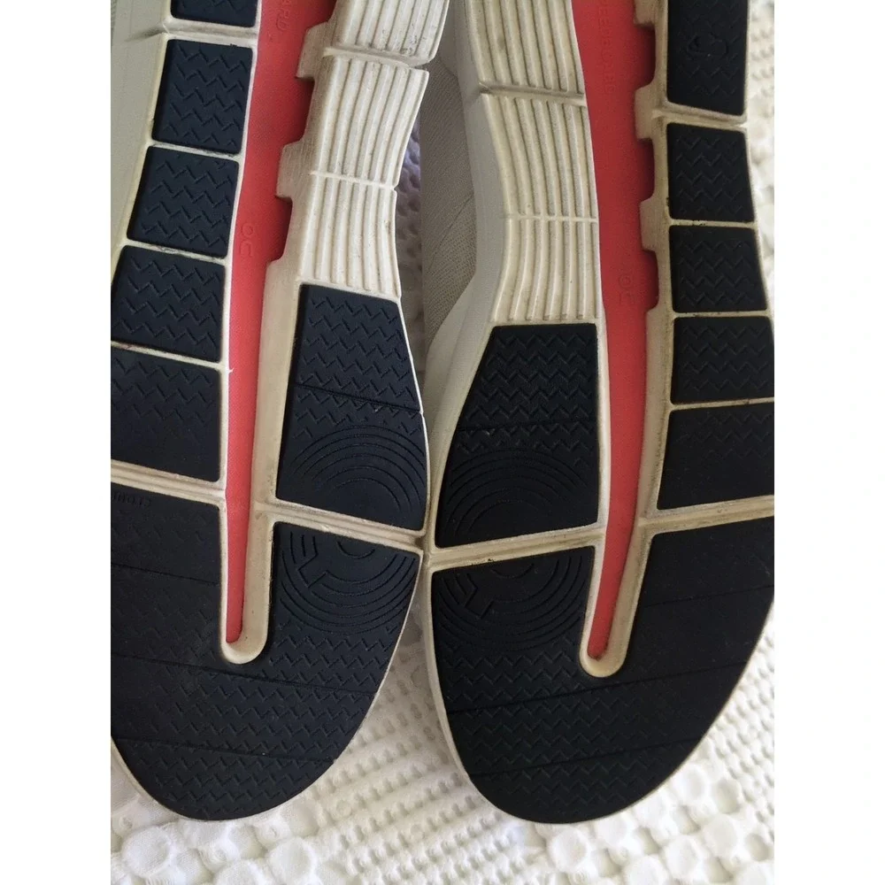 On Cloud The Roger Spin Undyed/Spice Size 9 White Red Running Casual Tennis